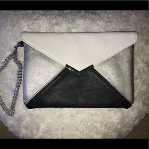 Express wristlet